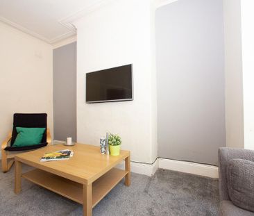 5 bedroom terraced house to rent - Photo 1