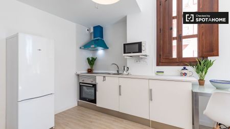 valencia, Valencian Community 46011 - Photo 4