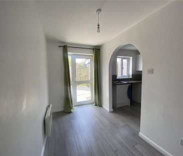 2 bedroom end of terrace house to rent - Photo 1