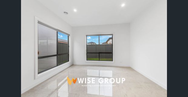 NEAR NEW BERWICK HOME! - Photo 1