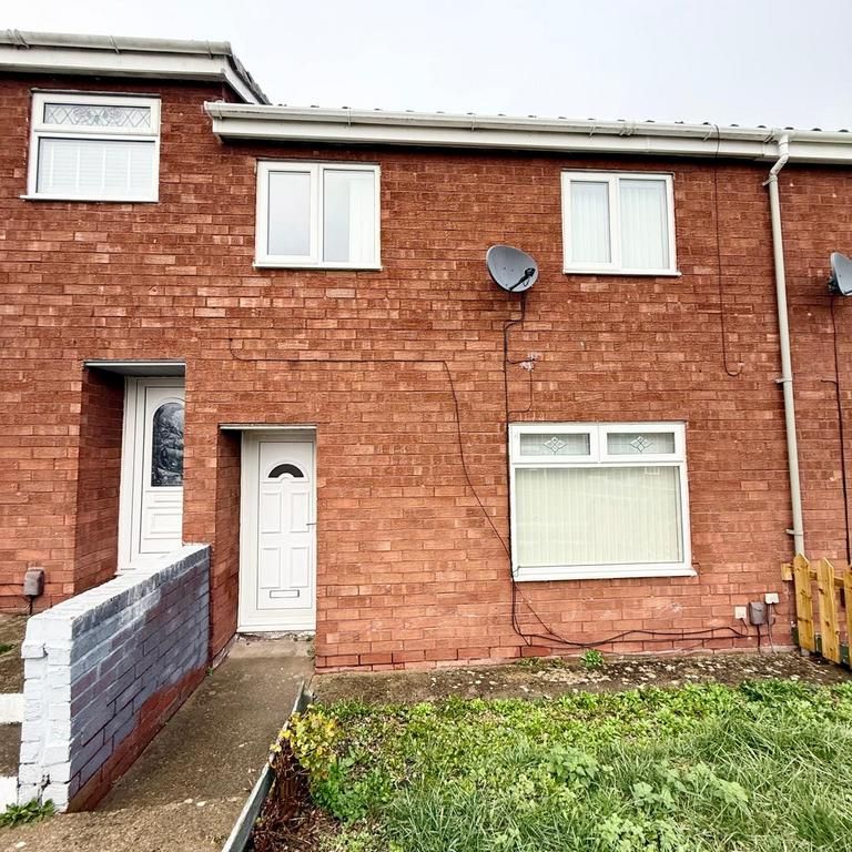 3 bedroom terraced house to rent - Photo 1