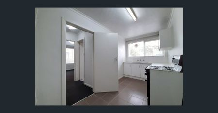 NEAT AND TIDY 1 BEDROOM - Photo 3