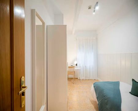 Calle de Bravo Murillo, Madrid, Community of Madrid 28020 - Photo 2