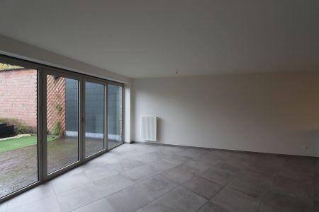 Prachtig appartement (2 slaapkamers met apart bureel) van 103m² op het gelijkvloers rechts met tuin en ondergrondse parkeerplaats. - Foto 5