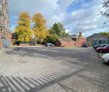 Flat 15 Oakfield House, Preston New Road, Blackburn. BB2 6AY - Photo 2