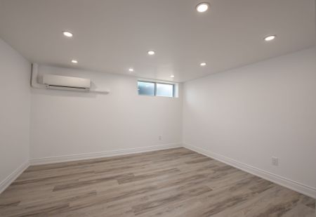 For Lease - 59 Bowhill Crescent Unit# 1, Toronto, Ontario - Photo 3