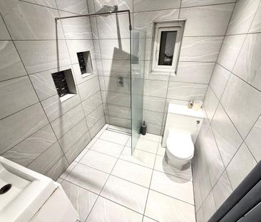 5 bedroom semi-detached house to rent - Photo 6