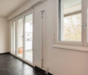 MODERNE UND HELLE WOHNUNG ZU VERMIETEN - Photo 2