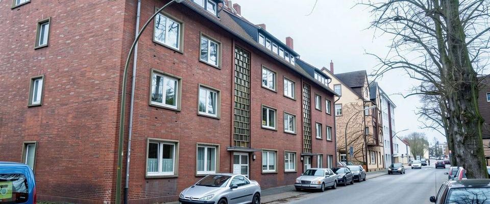 Charmante 3-Zimmer-Etagenwohnung mit Garage und guter Verkehrsanbindung - Photo 1