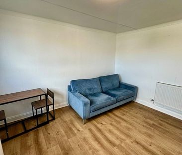 2 Bed Flat, Urquhart Road, AB24 - Photo 2