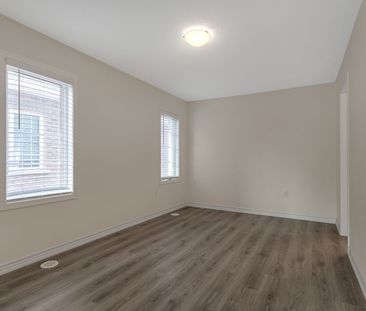For Lease - 133 Christopher Road, Oakville, Ontario - Photo 6