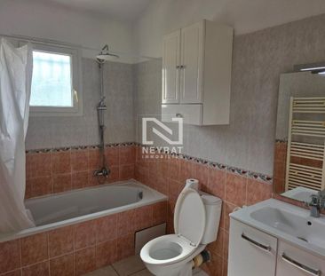 Location Appartement 3 pièces 62m² FAYENCE 83440 - Photo 3