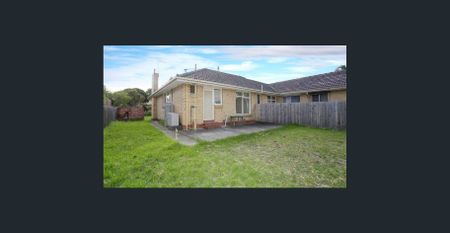 Comfortable Family Living with Generous Yard & Prime Convenience - Photo 3