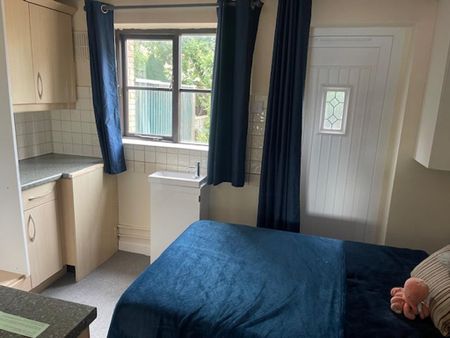 3 bedroom house to rent - Photo 3