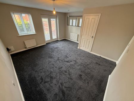 3 bedroom semi-detached house to rent - Photo 2