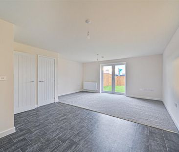 3 bedroom semi-detached house to rent - Photo 3