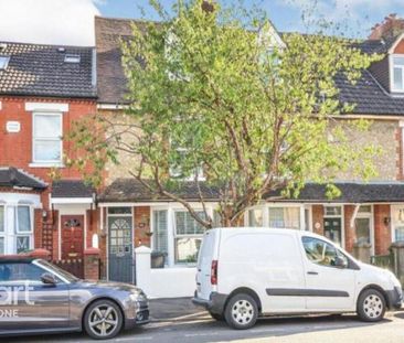 3 bedroom terraced house to rent - Photo 3