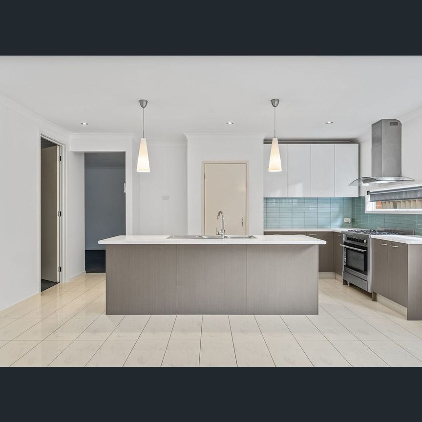 17 Scales Lane, Burnside Heights, Vic 3023 - Photo 1