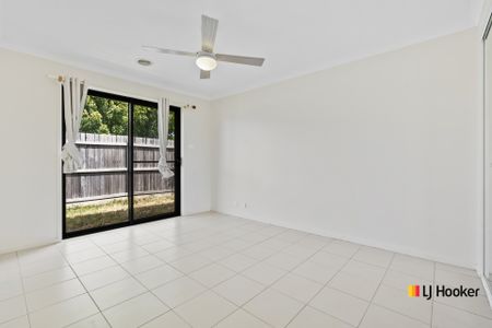 Townhouse In Small Complex Close to Local Amenities - Photo 5