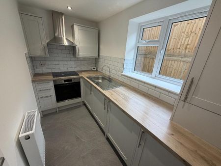 2 bedroom apartment to rent - Photo 2