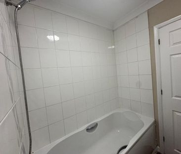 4 bedroom detached bungalow to rent - Photo 6