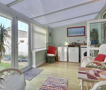 Elson Lane, Gosport, PO12 - Photo 2