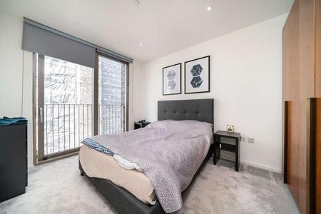 Capital Building, Embassy Gardens, SW11 - Photo 3