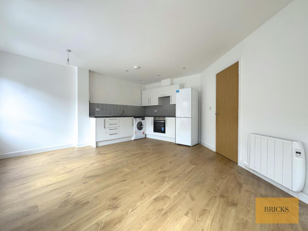 1 bedroom flat to rent - Photo 2