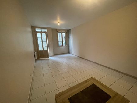 Location Appartement 3 pièces 56m² DURTAL 49430 - Photo 2