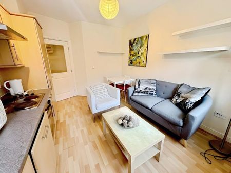 1 bedroom flat to rent - Photo 3