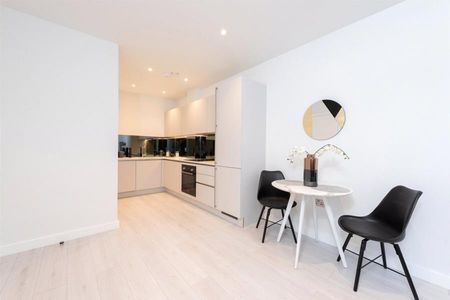Compass House, Camberley, Surrey, GU15 - Photo 4