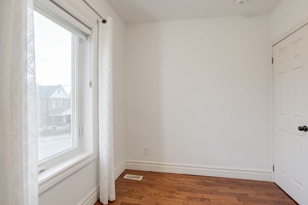 For Lease - 94 Wallace Avenue Unit# 2nd Flr, 2 bdrm + Den/Din, Toronto, Ontario - Photo 1