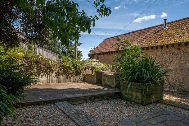 2 bedroom house to rent - Photo 1