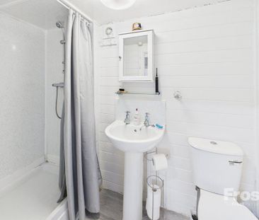 1 bedroom detached house to rent - Photo 4