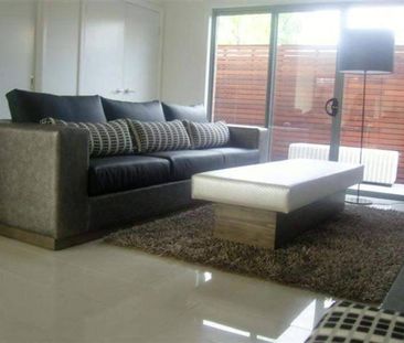 FULLY FURNISHED - UNAVAILABLE UNTIL AUGUST 2019 - Photo 4