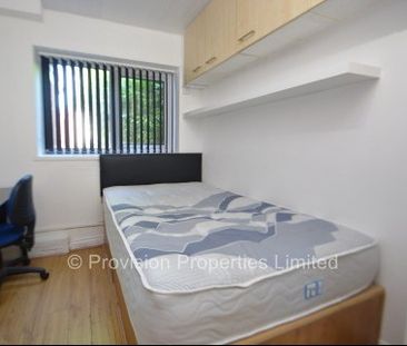 6 Bedroom Accommodation for Students - Photo 3