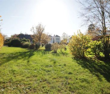 Rustig gelegen woning met 2 slpk, riante tuin en garage te Herselt - Photo 1