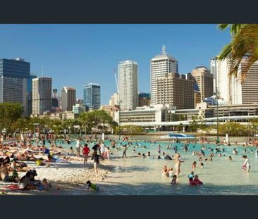 Stylish Unit and Luxurious Living in South Brisbane - Photo 3