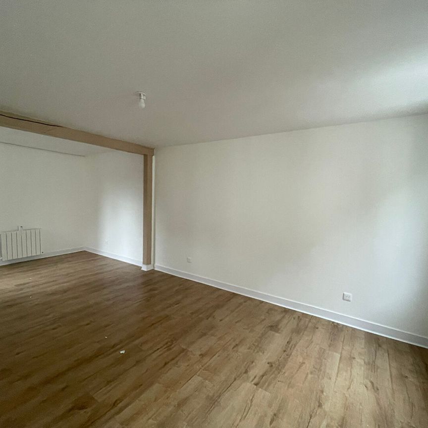 Location Appartement 2 pièces 65m² - Photo 1