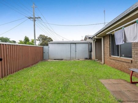 29 Friend Street – Room a - Photo 5