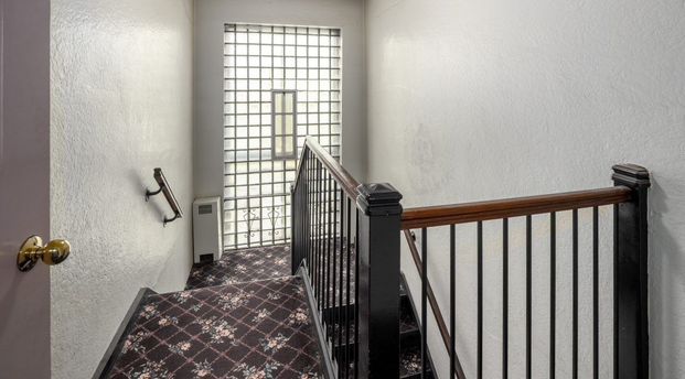 For Lease - 869 Avenue Road Unit# 6, Toronto, Ontario - Photo 1