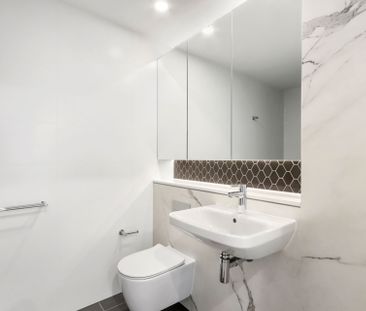 Luxury Apartment in Prime Location - Photo 6