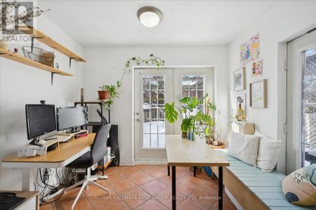 246 MONTROSE AVENUE - Photo 5