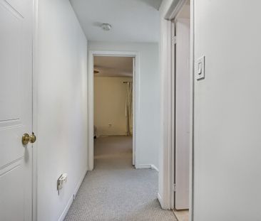 For Lease - 256 Ross Lane, Oakville, Ontario - Photo 3