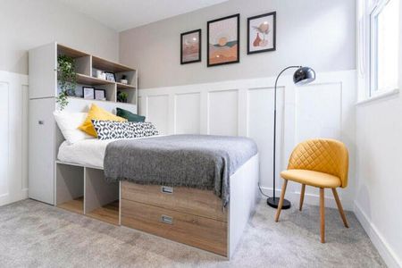 7 bedroom terraced house to rent - Photo 3