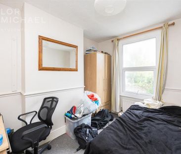 4 bedroom terraced house to rent - Photo 1