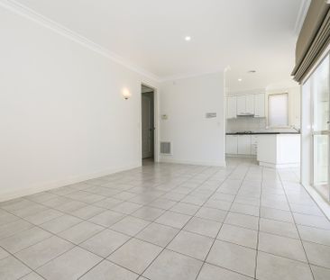 Modern spacious villa home - Photo 2