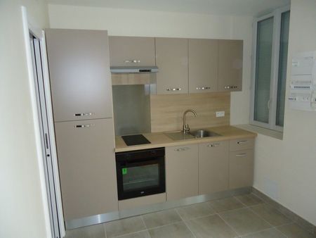 Location Appartement 2 pièces 22m² - Photo 2