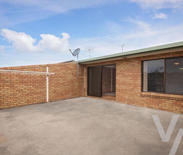 3/103 Cowlishaw Street, Redhead - Photo 3