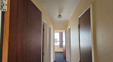 MONTGOMERY CRES, MASTERTON, 3 BDRMS - $510pw - Photo 5